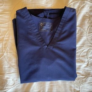 COPY - FIGS 2 pocket navy scrub top